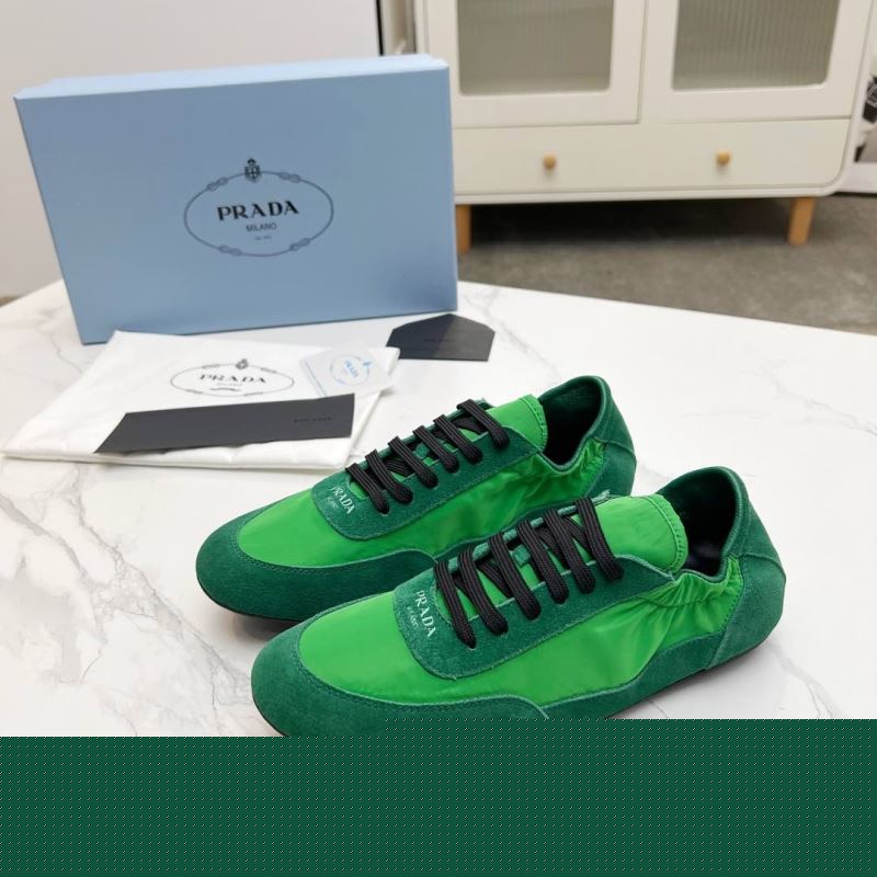 Pra*a casual shoes